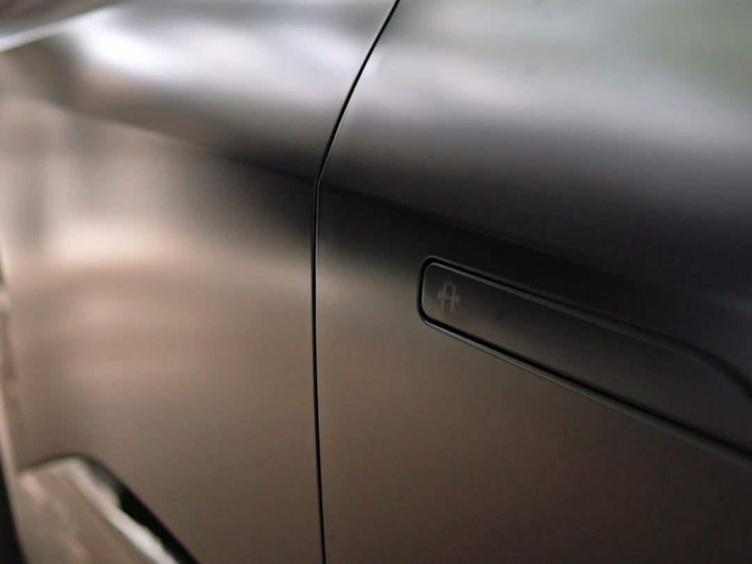 Mahindra XEV 9e before paint protection film.